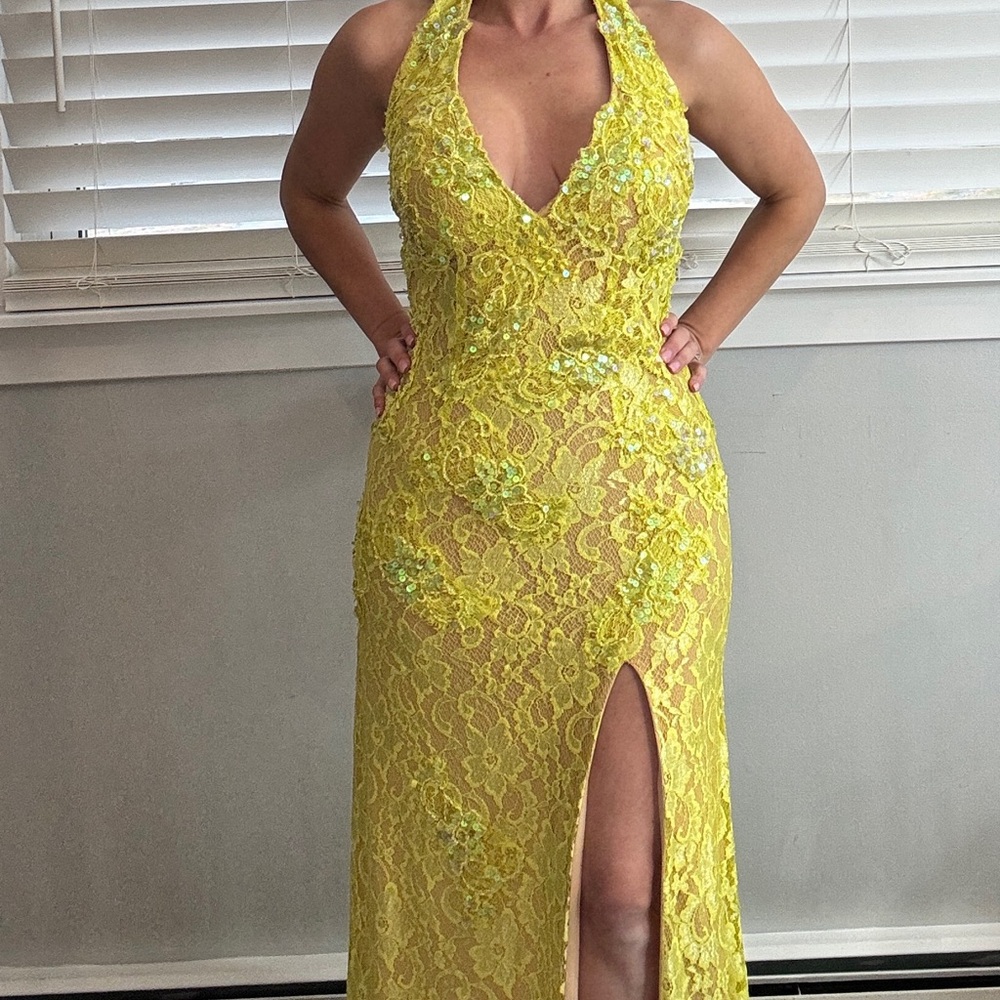 Elegant Yellow Lace Halter Dress
